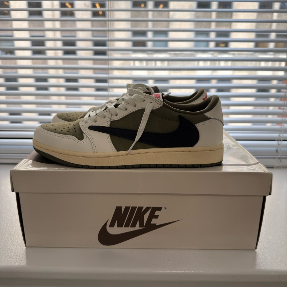 Size 9.5 - Travis Scott x Air Jordan 1 Retro OG SP Low Reverse Olive / Medium